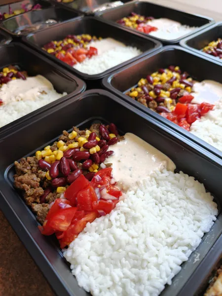 Burrito Bowl cu vită, orez, legume mexicane și dressing